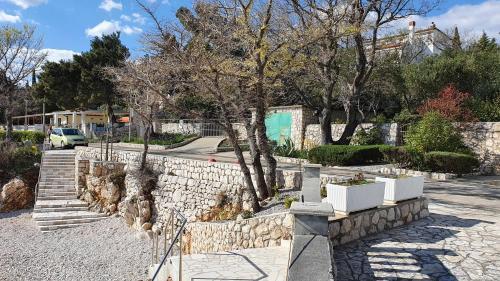 Sea Side Apartments 4*