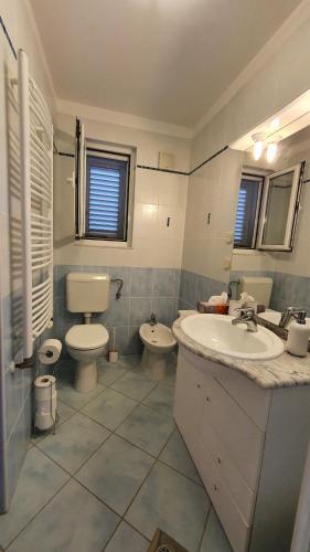 Sea Side Apartments 4*