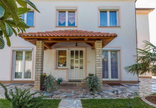 Apartments In Povile 39116