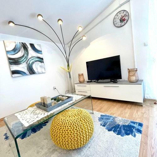 Dalmatian Village Charm - Spacious Villa With Pool Near Trogir