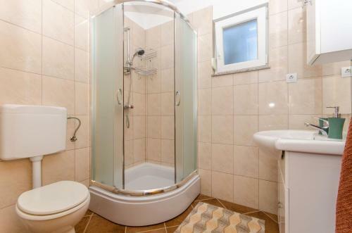 Dalmatian Village Charm - Spacious Villa With Pool Near Trogir
