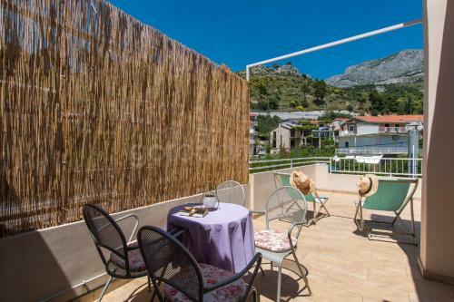 Seafront Apartment Mirta