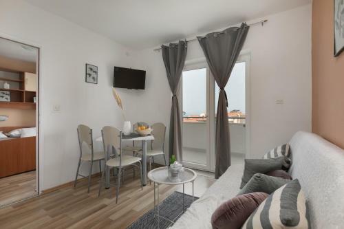 Apartments M