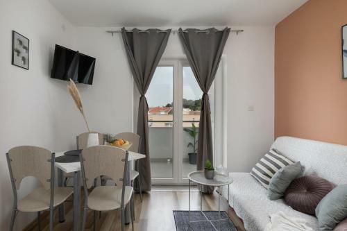 Apartments M