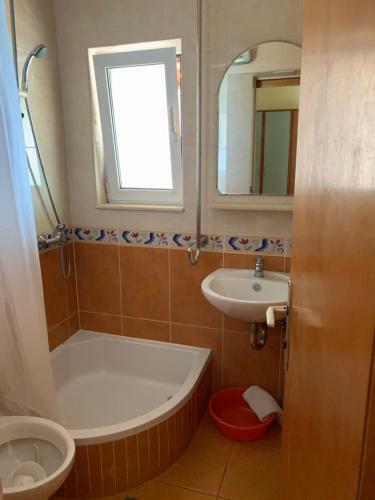 Apartamento Bouganville Seafront Studio