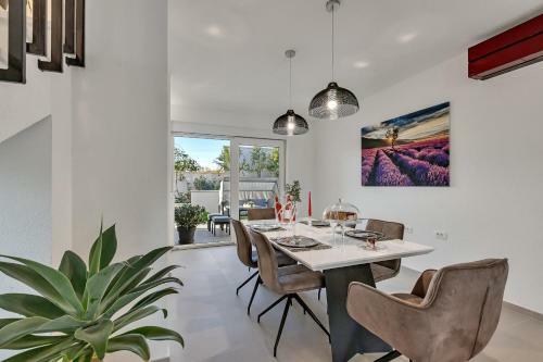 Luxury Apartments Diamond