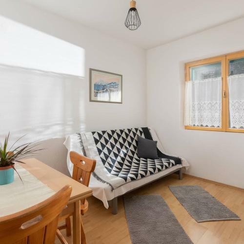 Pine And Sunshine Apartments