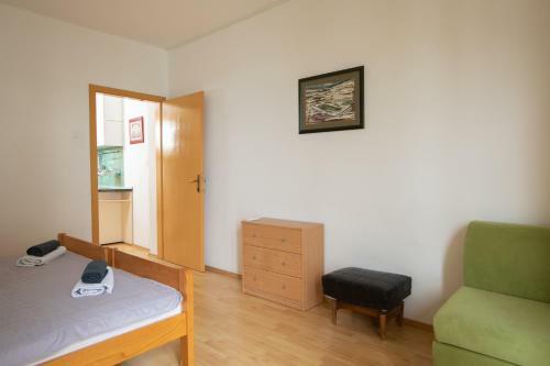 Pine And Sunshine Apartments