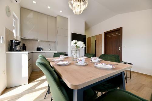 Modern Holiday Apartment "libra" With Swimming Pool