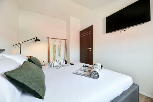 Modern Holiday Apartment "libra" With Swimming Pool