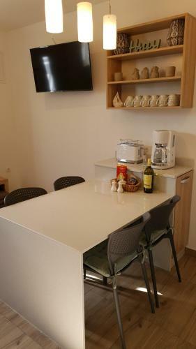 La Dolce Vita Apartments Unit 2