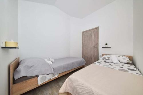 Vacation Stone House, 100m From The Beach
