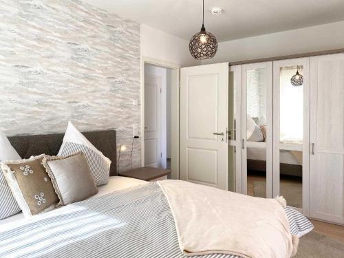 D�nenliebe, Apartment 12