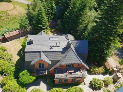 Ferienhaus Am Wasserturm F�r 6 Erwachsene Und 9 Kinder
