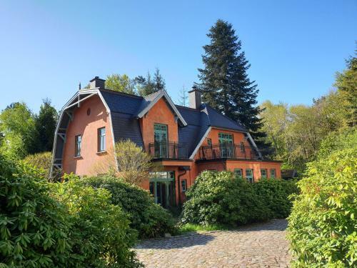 Ferienhaus Am Wasserturm F�r 6 Erwachsene Und 9 Kinder