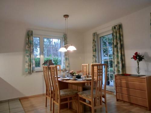 Apartamento Ferienwohnung U8 "d�nengras"