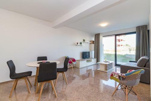 Apartments Medulin By The Sea