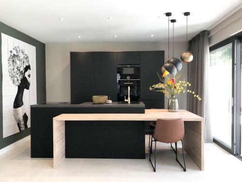 New Design Villa With Full Comfort