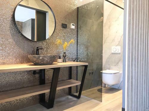 New Design Villa With Full Comfort