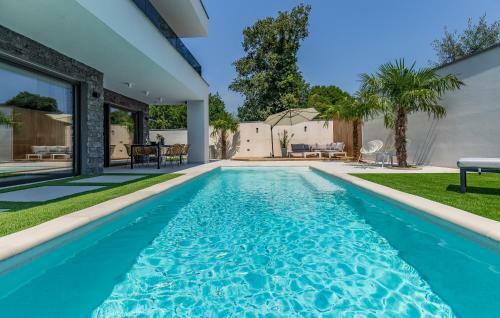 New Design Villa With Full Comfort