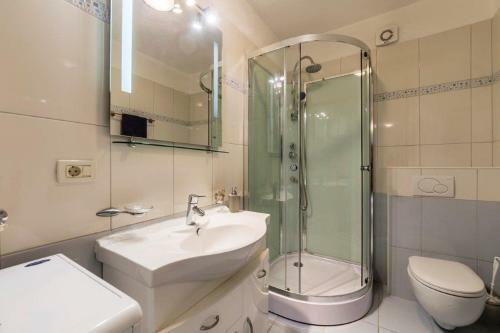 Apartment Dubravka Near The Sandy Beach