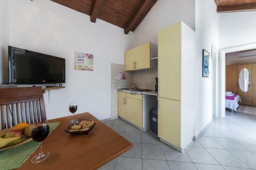 Villa Greenhouse Unna With Heated Pool