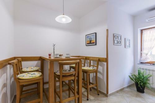 Villa Greenhouse Unna With Heated Pool