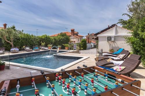 Villa Greenhouse Unna With Heated Pool