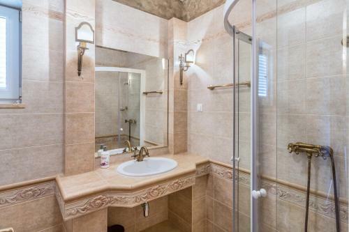 Villa Mila With Private Pool And Sea View
