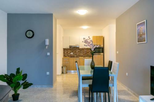 Apartments Zijo