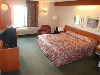 Hotel Syracuse Inn And Suites