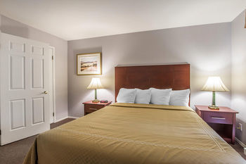 Hotel Syracuse Inn And Suites
