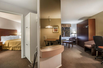 Hotel Syracuse Inn And Suites