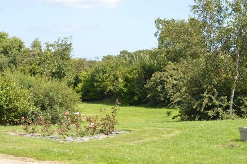 Bed & Breakfast Manoir De Lesplouenan