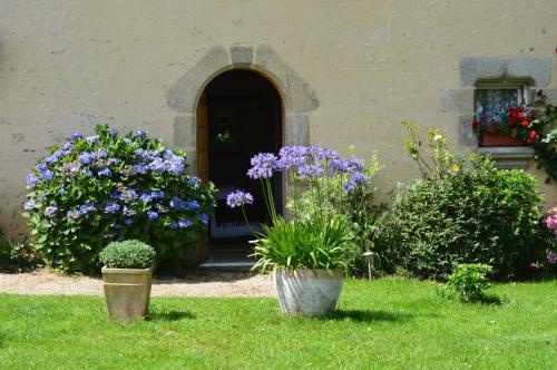 Bed & Breakfast Manoir De Lesplouenan