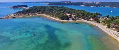 Holiday Home Laurus Garden With Private Parking
