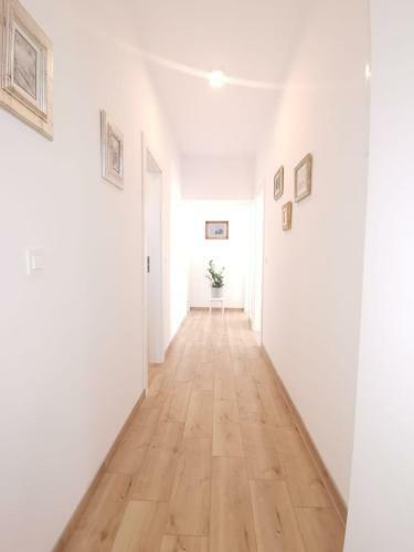Villa Holiday Home "pod Murvom"
