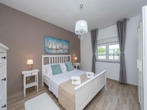 Villa Holiday Home Marcela With Pool