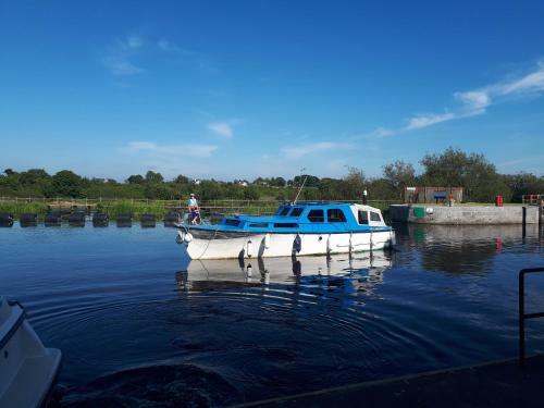 Cruiser Boats Ireland Shannon