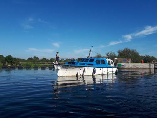 Cruiser Boats Ireland Shannon