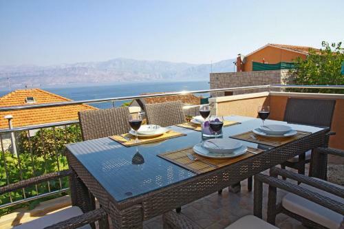 Vacation House On Island Brac - Ana