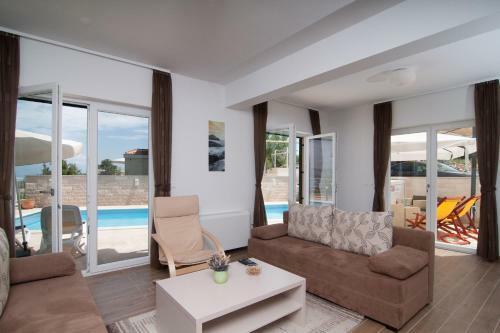 Pool Villa Tin On Island Bra?