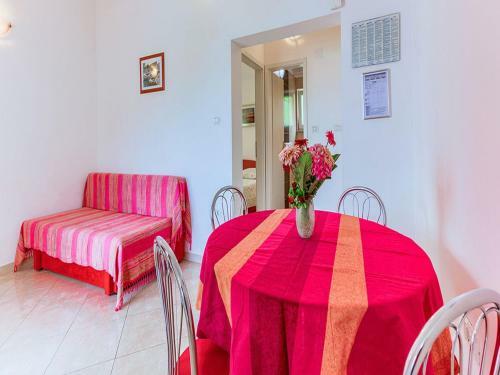 Apartments Ivo