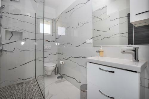 Hostal Apartments Blueview