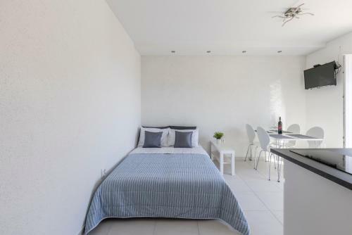 Apartment Anna - 20 M From The Sea