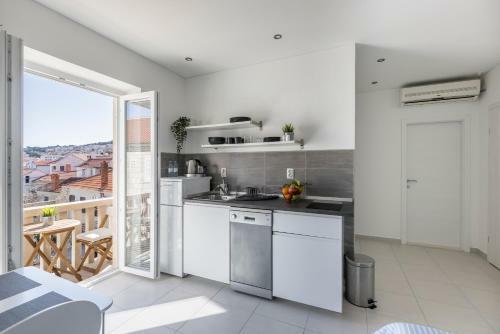 Apartment Anna - 20 M From The Sea