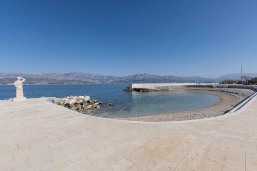 Apartment Anna - 20 M From The Sea