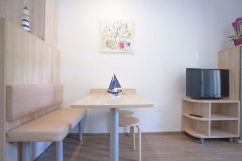 Studio Apartment - With A Seaview 50 M From The Beach