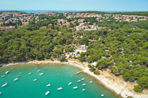 Studio Apartment - With A Seaview 50 M From The Beach