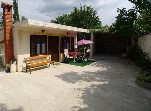 Three Person Apartment Near Kamenjak